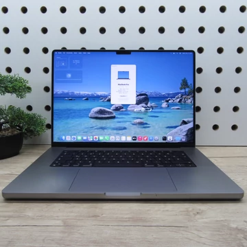 Apple MacBook Pro 16" M1 Max (2021) 32GB/500GB SSD használt, szép állapotú 88% akku (229 ciklus)