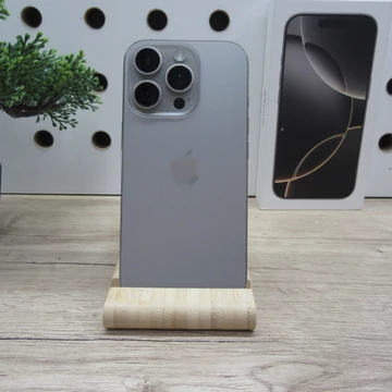 Apple iPhone 16 Pro 128GB Natural Titanium – használt, karcmentes – 90% akku – 6 hónap garancia