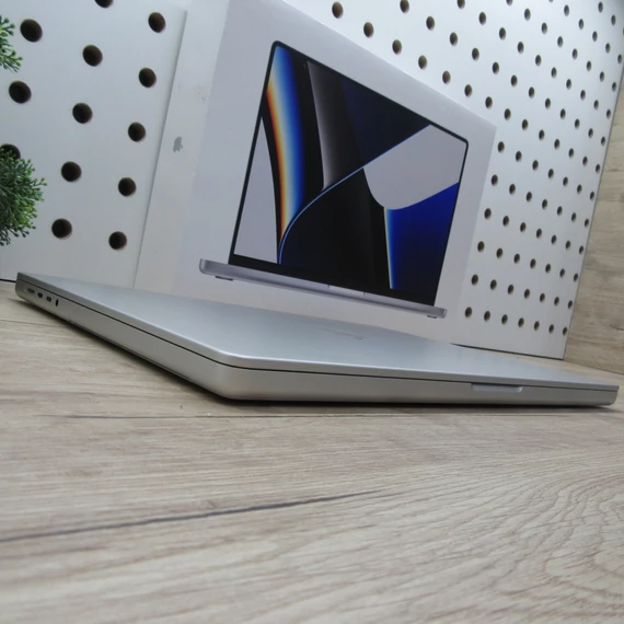 Apple MacBook Pro 16 M1 Pro (2021) 16GB/1TB karcmentes 84% akku 254 ciklus