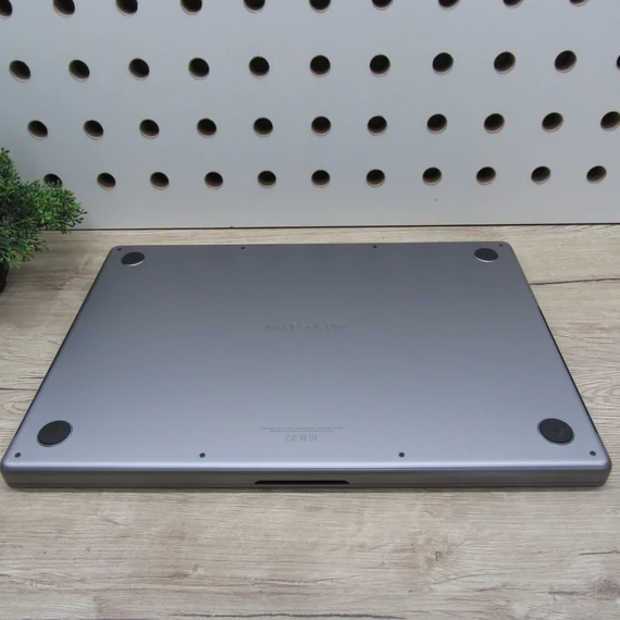 Apple MacBook Pro 16 M1 Pro (2021) 32GB/512GB megkímélt 86% akku 509 ciklus