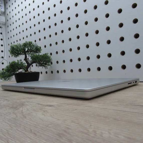 Apple MacBook Pro 16 M1 Pro (2021) 16GB/512GB karcmentes 87% akku 191 ciklus