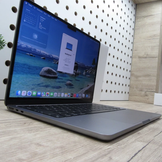 Apple MacBook Air 13 M2 (2022) 8GB/256GB szép állapot 91% akku 308 ciklus