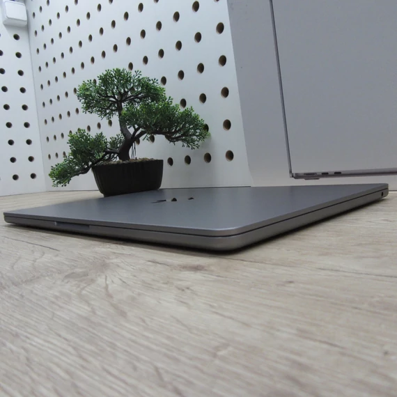 Apple MacBook Air 13 M2 (2022) 8GB/256GB szép állapot 91% akku 308 ciklus