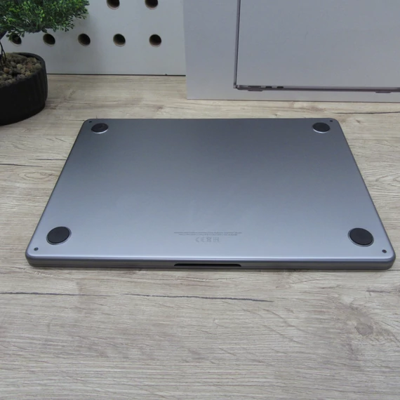 Apple MacBook Air 13 M2 (2022) 8GB/256GB szép állapot 88% akku 273 ciklus