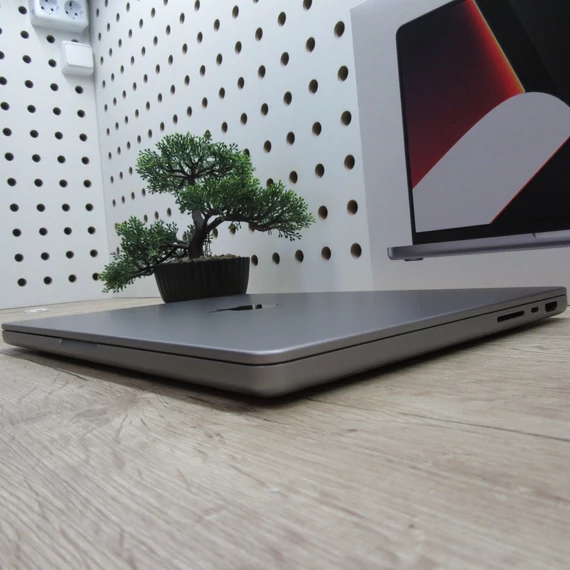 Apple MacBook Pro 14 M1 Pro (2021) 16GB/1TB karcmentes 84% akku