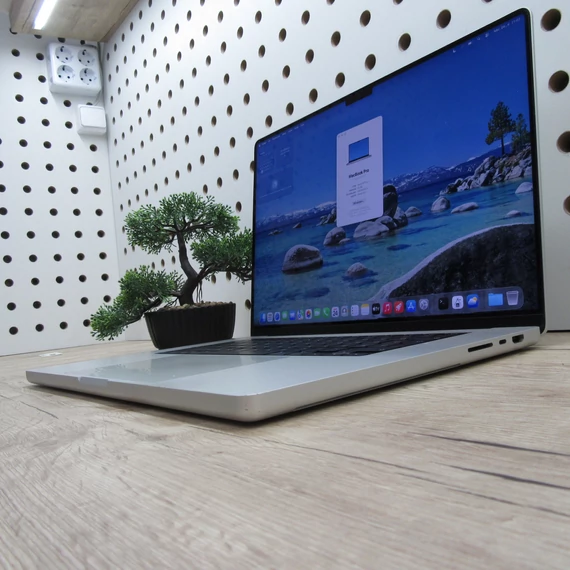 Apple MacBook Pro 16 M1 Pro (2021) 16GB/512GB szép állapot 86% akku 372 ciklus