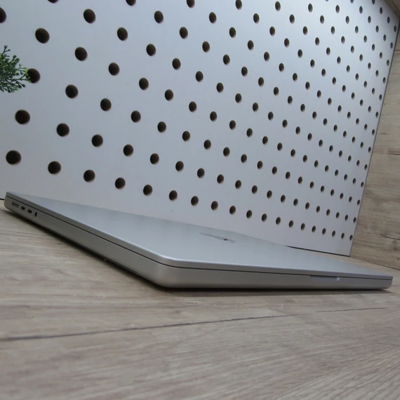 Apple MacBook Pro 16 M1 Pro (2021) 16GB/512GB szép állapot 83% akku 217 ciklus