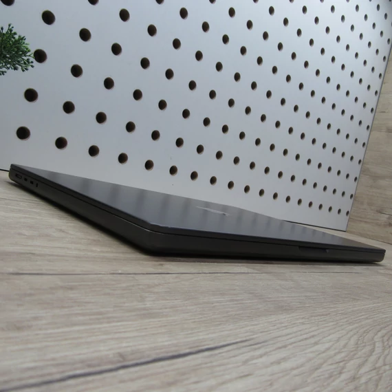 Apple MacBook Pro 16 M3 Pro (2023) 18GB/500GB megkímélt 93% akku 224 ciklus