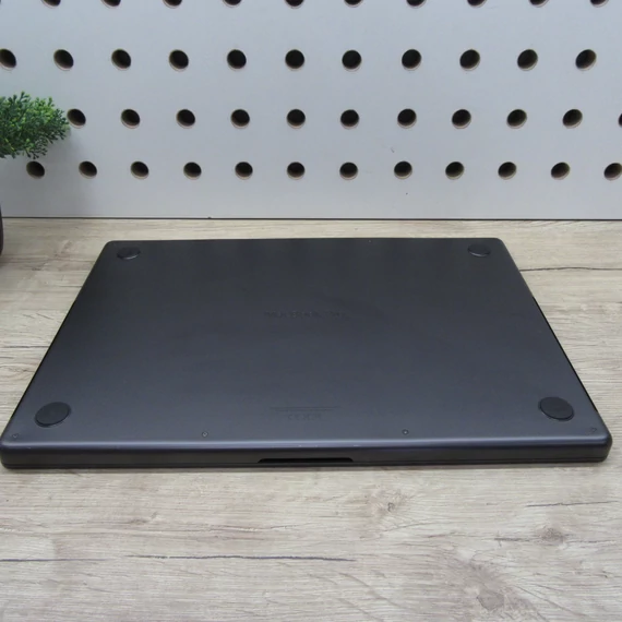 Apple MacBook Pro 16 M3 Pro (2023) 18GB/500GB megkímélt 93% akku 224 ciklus