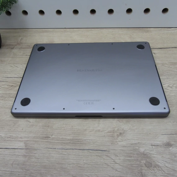 Apple MacBook Pro 14 M1 Pro (2021) 16GB/500GB megkímélt 84% akku 545 ciklus