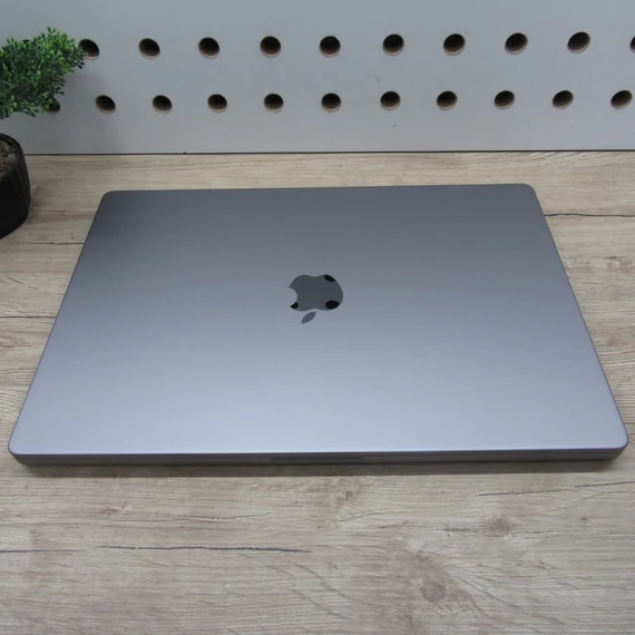 Apple MacBook Pro 16 M1 Pro (2021) 32GB/512GB karcmentes 91% akku 188 ciklus