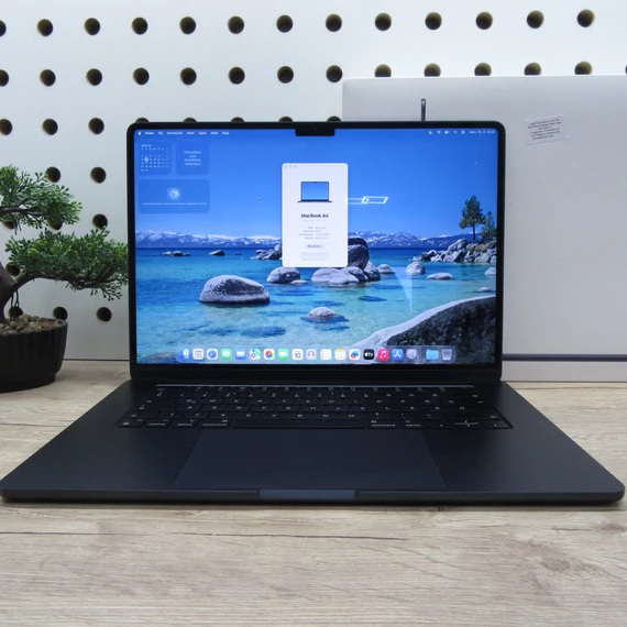 Apple MacBook Air 15 M3 (2024) 8GB/256GB karcmentes 95% akku 165 ciklus