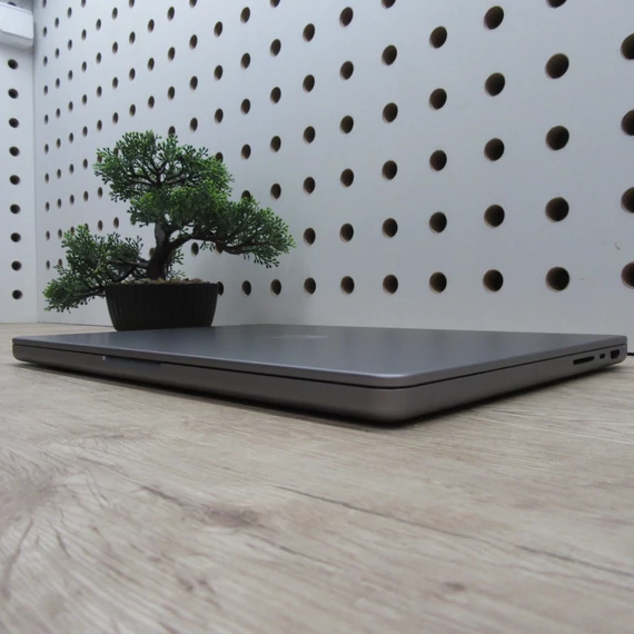 Apple MacBook Pro 14 M1 Pro (2021) 16GB/500GB karcmentes 85% akku 353 ciklus