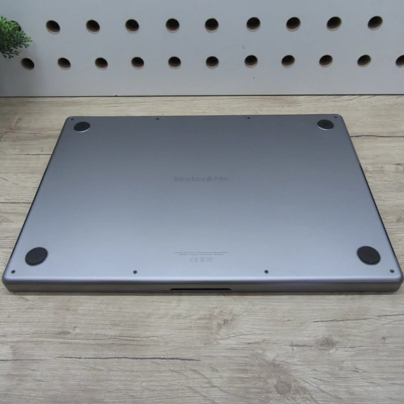 Apple MacBook Pro 16 M1 Pro (2021) 32GB/512GB megkímélt 83% akku 158 ciklus