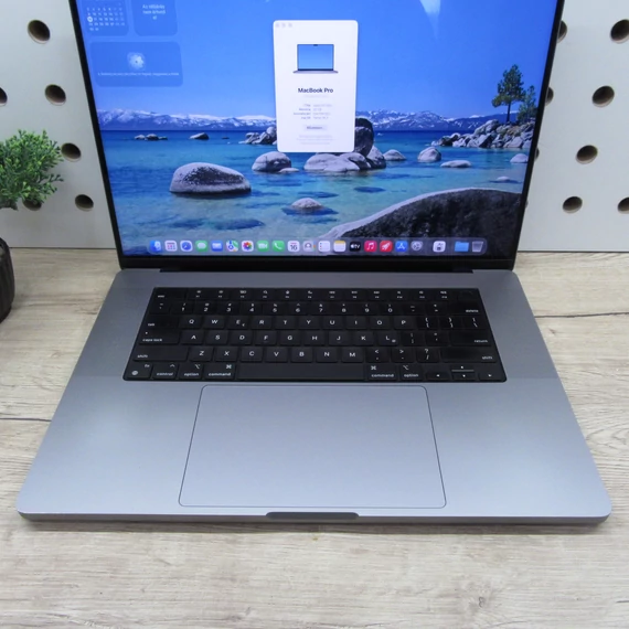 Apple MacBook Pro 16 M1 Max (2021) 32GB/500GB megkímélt 90% akku 295 ciklus
