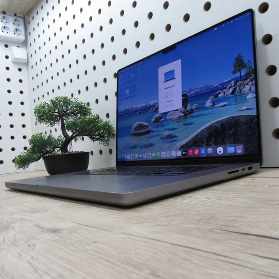 Apple MacBook Pro 16 M1 Max (2021) 32GB/500GB megkímélt 90% akku 295 ciklus