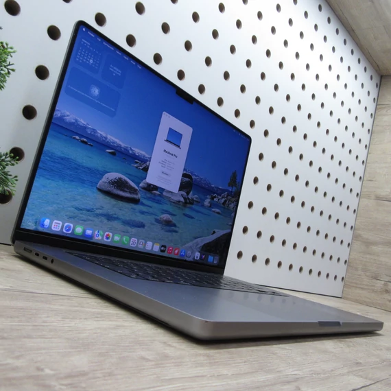 Apple MacBook Pro 16 M1 Pro (2021) 16GB/512GB megkímélt 87% akku 300 ciklus