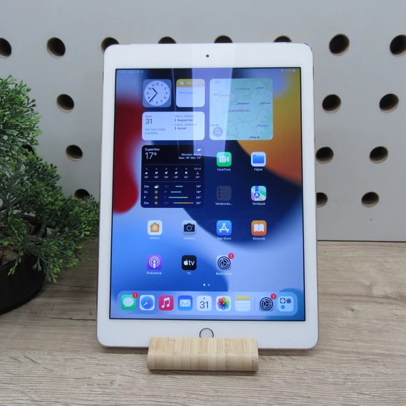 Apple iPad Air 2 A8X (2014) 16GB Cellular használt