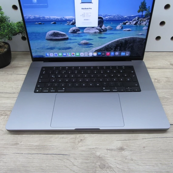 Apple MacBook Pro 16 M1 Max (2021) 32GB/1TB karcmentes 95% akku 155 ciklus