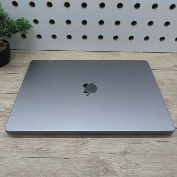 Apple MacBook Pro 16 M1 Max (2021) 32GB/1TB karcmentes 95% akku 155 ciklus