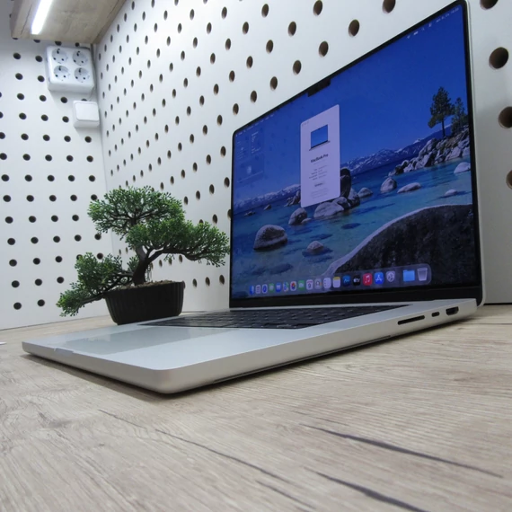 Apple MacBook Pro 16 M1 Pro (2021) 16GB/1TB SSD megkímélt 88% akku 153 ciklus