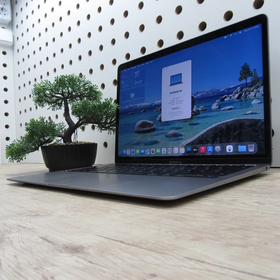 Apple MacBook Air 13 M1 (2020) 8GB/256GB szép állapot