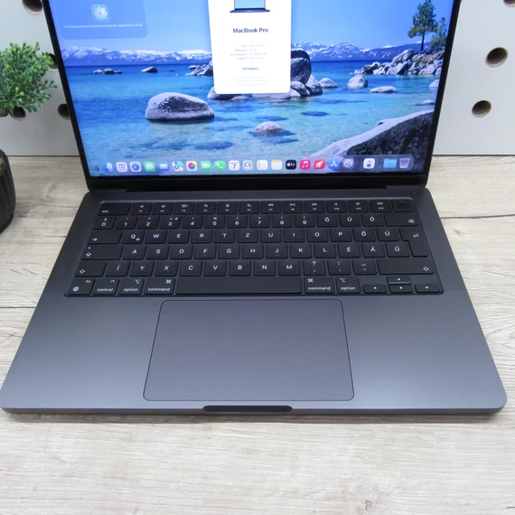 Apple MacBook Pro 14 M3 Pro (2023) 18GB/512GB SSD karcmentes állapotban 98% akku 94 ciklus