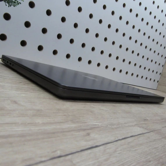 Apple MacBook Pro 14 M3 Pro (2023) 18GB/512GB SSD karcmentes állapotban 98% akku 94 ciklus