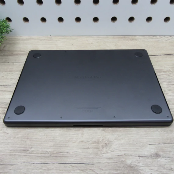 Apple MacBook Pro 14 M3 Pro (2023) 18GB/512GB SSD karcmentes állapotban 98% akku 94 ciklus
