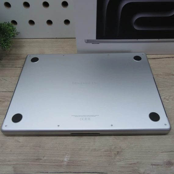 Apple MacBook Pro 14 M4 Pro (2024) 24GB/512GB SSD újszerű állapotú 100% akku 40 ciklus