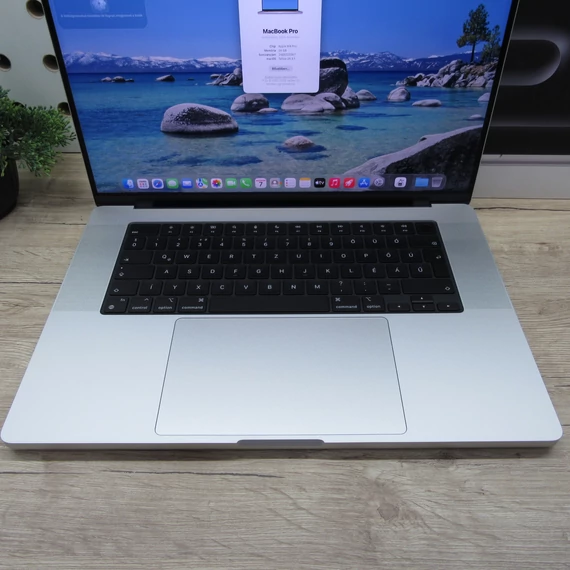 Apple MacBook Pro 16 M4 Pro (2024) 24GB/512GB SSD karcmentes állapotú 98% akku 123 ciklus
