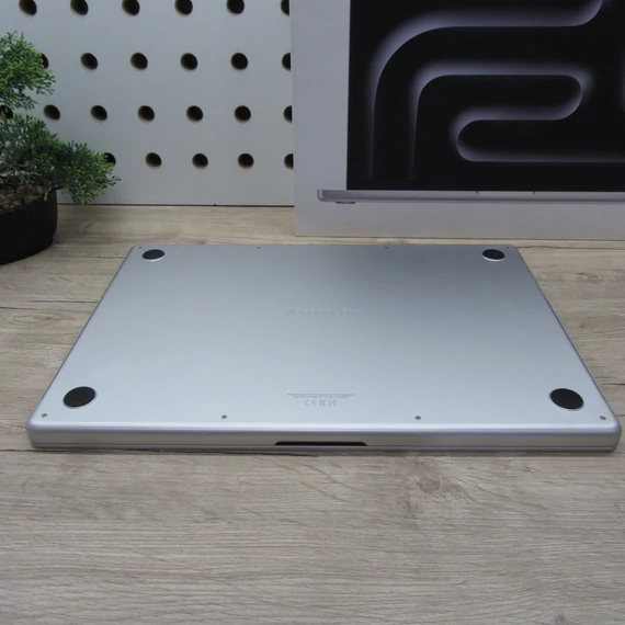 Apple MacBook Pro 16 M4 Pro (2024) 24GB/512GB SSD karcmentes állapotú 98% akku 123 ciklus