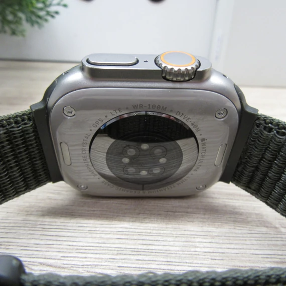 Apple Watch Ultra 2 49mm Titanium Case Sapphire Glass Karcmentes 91% akkumulátor 2027.04.09-ig garanciával