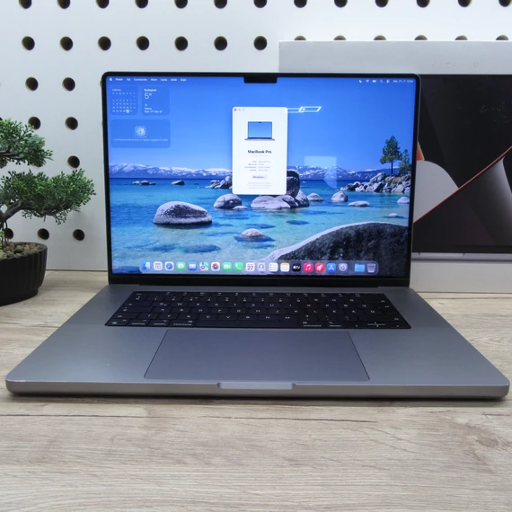 Apple MacBook Pro 16 M1 Pro (2021) 16GB/512GB szép állapot 82% akku