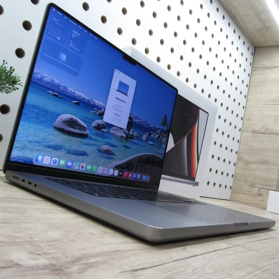 Apple MacBook Pro 16 M1 Pro (2021) 16GB/512GB szép állapot 82% akku