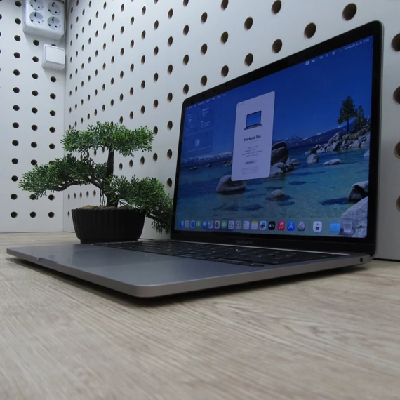 Apple MacBook Pro 13 M1 (2020) 16GB/500GB megkímélt 90% akku 287 ciklus