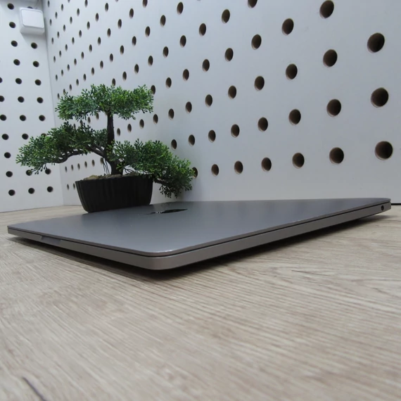 Apple MacBook Pro 13 M1 (2020) 16GB/500GB megkímélt 90% akku 287 ciklus