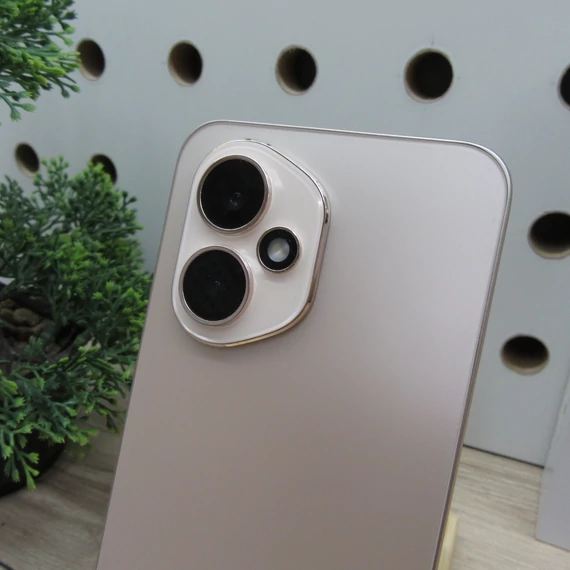 Honor 400 5G 512GB 8GB RAM Desert Gold Újszerű állapotban 2027.03.23-ig garanciával
