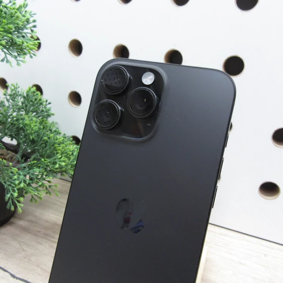 Apple iPhone 16 Pro Max 256GB Black Titanium Karcmentes 100% akkumulátor (152 ciklus)