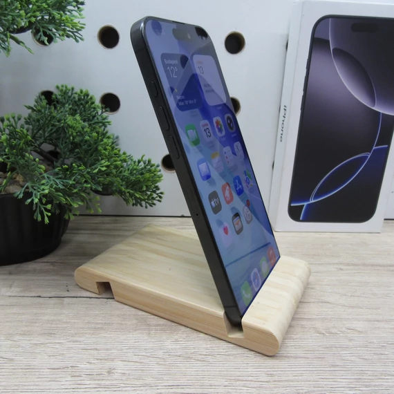 Apple iPhone 16 Pro Max 256GB Black Titanium Szép állapot 96% akkumulátor (312 ciklus)