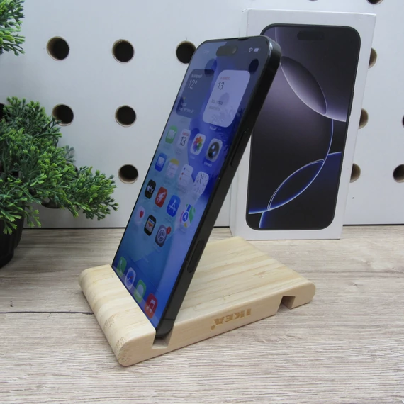 Apple iPhone 16 Pro Max 256GB Black Titanium Szép állapot 96% akkumulátor (312 ciklus)
