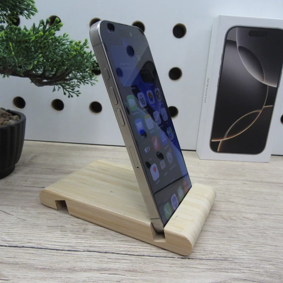 Apple iPhone 16 Pro 128GB Natural Titanium – használt, karcmentes – 90% akku – 6 hónap garancia