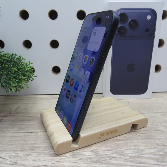 Apple iPhone 17 Pro 256GB Deep Blue – Újszerű állapot – 100% akku (51 ciklus)