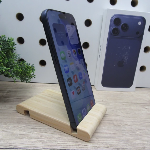 Apple iPhone 17 Pro Max 256GB Deep Blue - Karcmentes állapot - 100% akku (14 ciklus)