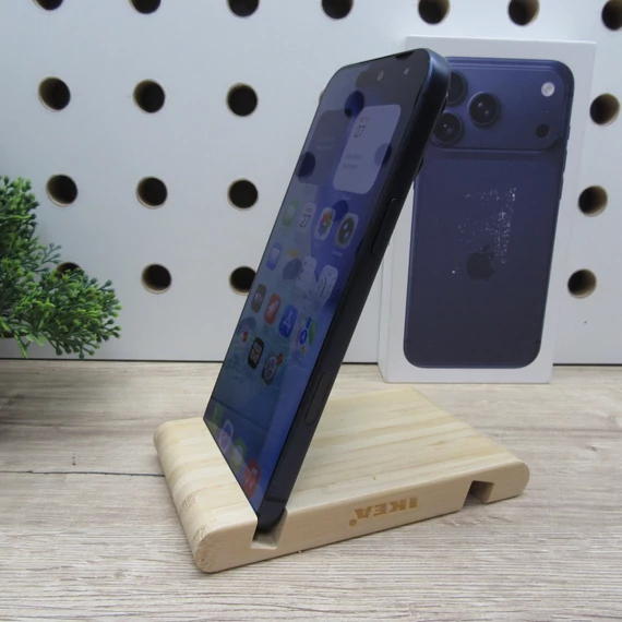 Apple iPhone 17 Pro Max 256GB Deep Blue - Karcmentes állapot - 100% akku (14 ciklus)
