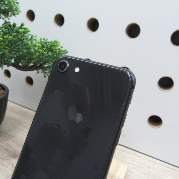 Apple iPhone 8 64GB Space Gray – Használt, jó állapotban – 94% akkumulátor