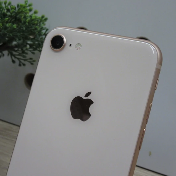 Apple iPhone 8 64GB Rose Gold – Megkímélt állapot – 83% akkumulátor