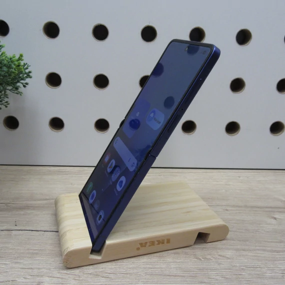 Samsung Galaxy Z Flip 7 256 GB Kék – Használt állapot – 12 GB RAM – 6 hónap garancia