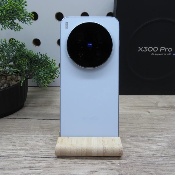 Vivo X300 Pro 512GB 16GB RAM Blue Karcmentes állapotban 100% akkumulátorral