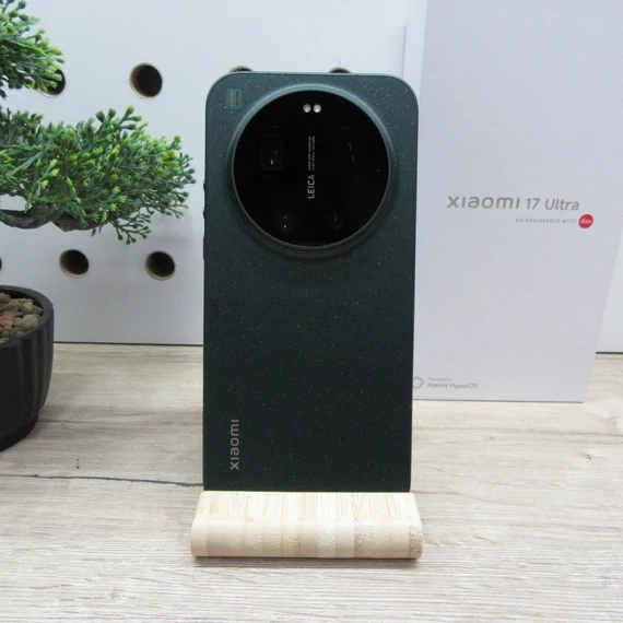 Xiaomi 17 Ultra 512GB Starlit Green – Karcmentes állapot – 16GB RAM – 2029.03.05 ig Media Markt garanciával!